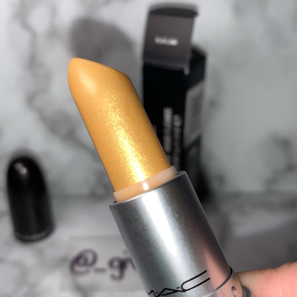 LNIB PLAYLAND Frost Lipstick MAC - Picture 5 of 16